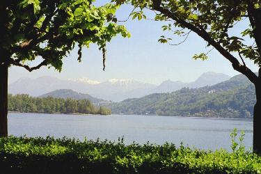 Blick über den Westarm des Lago di Lugano